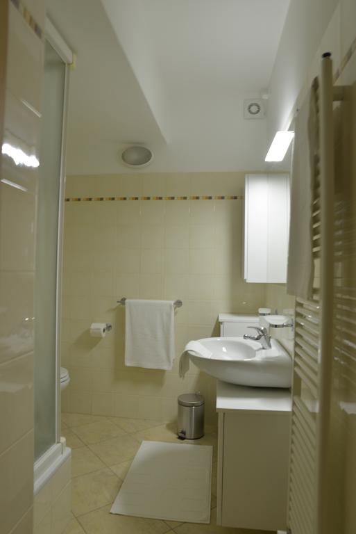 Ferienwohnung Residenza Cece' Lecco Zimmer foto